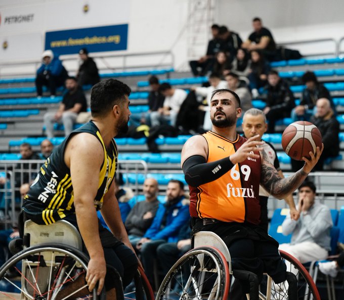 Galatasaray, Fenerbahçe'yi deplasmanda devirdi! galatasaray fenerbahce yi deplasmanda devirdi habermeydan