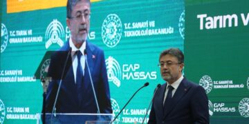 Bakanlar Yumaklı ve Kacır, GAP Hassas Tarım 2. Faz Tanıtım Töreni’ne katıldı
