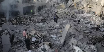 İsrail, Gazze’nin çeşitli bölgelerine hava saldırısı düzenledi