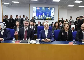 Bakan Göktaş duyurdu: Evlenecek 5 bin çifte kredi ödemesi yaptık