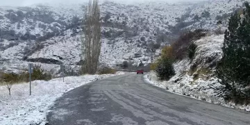 İzmir’e mevsimin ilk karı yağdı