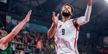 Karşıyaka, Yalovaspor’u evinde farklı geçti!