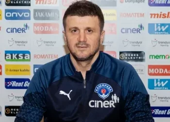 Kasımpaşa’da, teknik direktörlük görevine Hakan Keleş getirildi!