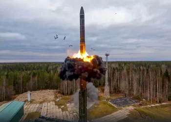 Rusya ilk kez kıtalararası balistik füze kullandı