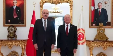 TBMM Başkanı Kurtulmuş, KKTC Cumhuriyet Meclisi Eski Başkanı Töre ile bir araya geldi