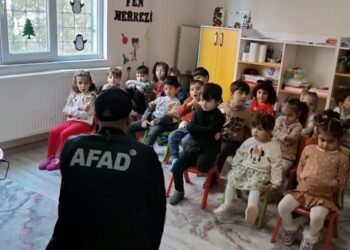 Muş’ta, AFAD ekipleri anaokulu öğrencilerine afet farkındalık eğitimi verdi!