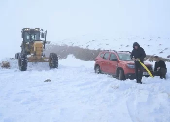 Muş’ta, karda mahsur kalan 2 vatandaş kurtarıldı!