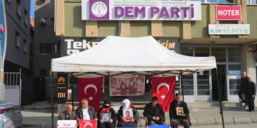 Muşlu annelerin evlat nöbeti kararlılıkla sürüyor!