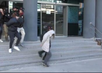 Bursa Emniyeti’nden 5 ilde şafak operasyonu! 22 milyona el konuldu