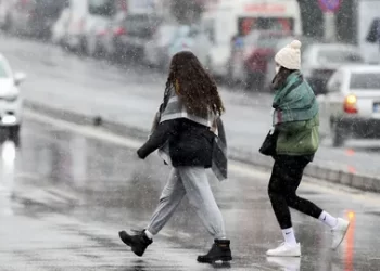 Meteoroloji’den 49 kente uyarı! Fırtına, sağanak ve kar geliyor