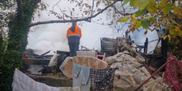 Sinop’ta çıkan yangında ev kullanılamaz hale geldi!