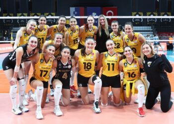 VakıfBank, evinde Calcit Kamnik’i 3-1 yendi!