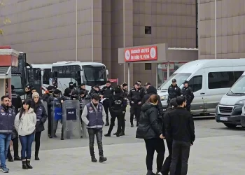 Yenidoğan çetesi ilk kez hakim karşısında