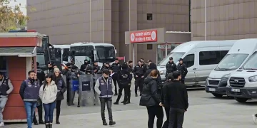 Yenidoğan çetesi ilk kez hakim karşısında