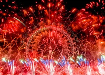 Dünyanın ilk yeni yıl kutlamaları: 2025’e merhaba dediler