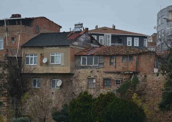 2800 yıllık Sinop kalesi üzerindeki yapılardan kurtulacak!