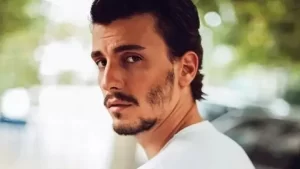 Bertan Asllani kimdir3 habermeydan