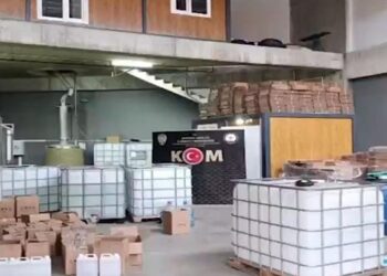 ‘ÇENGEL’ Operasyonlarında Sahte İçki ve Etil Alkol Ele Geçirildi