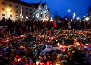 Almanya’da Noel pazarı kurbanları için anma töreni