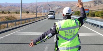 Bakan Yerlikaya açıkladı: Bir haftada milyonlarca araç denetlendi, binlerce sürücüye işlem yapıldı!