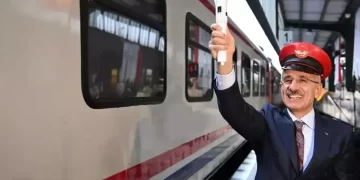 Turizmin lokomotifi hareket ediyor! Bakan Uraloğlu: 60 sefer düzenlenecek