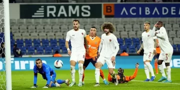 Başakşehir, Hatayspor’u 2. yarıda yıktı!