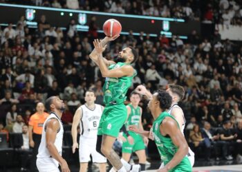 Beşiktaş Fibabanka, evinde Bursaspor’a kaybetti!