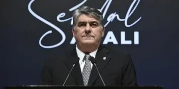 Beşiktaş’ın 37. başkanı olan Serdal Adalı kimdir, kaç yaşında ve aslen nerelidir?
