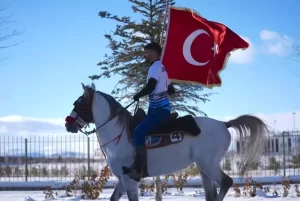 Cumhurbaşkanı Erdoğan, atlı cirit sporcuları tarafından karşılandı cirit habermeydan