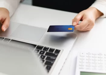 ‘E-ticaret’ için belirlenen yeni cezalar Resmi Gazete’de yayımlandı