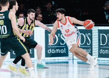 Fenerbahçe Beko, Bahçeşehir Koleji deplasmanından galip dönüyor!