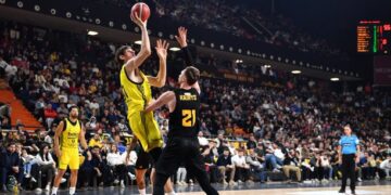 Fenerbahçe Beko, Mersin’de farklı kazandı!