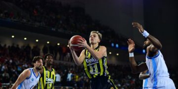 Fenerbahçe Beko, Türk Telekom’u deplasmanda rahat yendi!