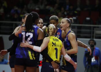 Fenerbahçe Medicana, evinde Kuzeyboru’yu set vermeden geçti!