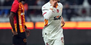 Galatasaray, Kayserispor’a deplasmanda gol oldu yağdı!