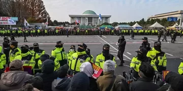 Güney Kore’de polislere tutuklama talebi