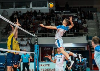 Halkbank, evinde Fenerbahçe Medicana’ya set vermedi!