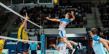 Halkbank, evinde Fenerbahçe Medicana’ya set vermedi!