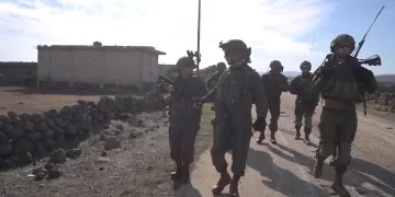 İsrail Suriye’ye girdi: Askerler Şam’ın 25 kilometre güneyine ulaştı