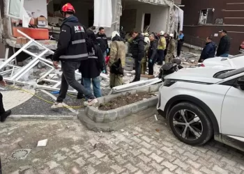 İstanbul’da 14 katlı binada patlama!