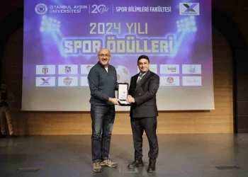 Muş Gençlik ve Spor İl Müdürü Taşdemir, yılın spor müdürü seçildi!