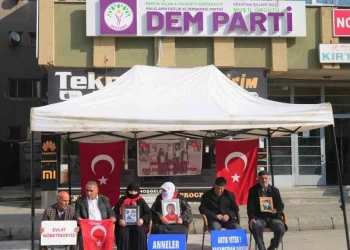 Muşlu annelerin evlat nöbeti kararlılıkla sürüyor!