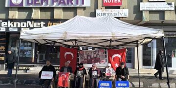 Muşlu ailelerin evlat nöbeti kararlılıkla sürüyor!