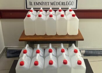 Sinop’ta, yılbaşı öncesi 100 litre etil alkol ele geçirildi!