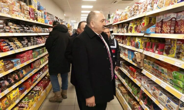 TİCARET Bakanlığı tarafından gıda ürünlerinde gramaj ve fahiş fiyat denetimi yapıldı.( FOTOĞRAF: KÜBRA SONKAYA / İSTANBUL DHA )