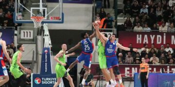 TOFAŞ, Anadolu Efes’i de devirdi!