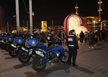 İBB yılbaşı gecesi için tedbirleri açıkladı: 24 saat ücretsiz hizmet verecek