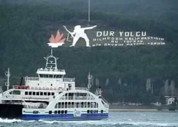 Çanakkale’de feribot seferlerine hava engeli! Ada seferleri iptal edildi