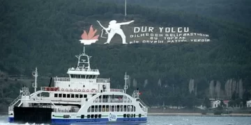 Çanakkale’de feribot seferlerine hava engeli! Ada seferleri iptal edildi