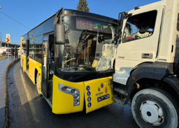 İstanbul’da İETT otobüsüyle mikser aracı kazaya karıştı! Yaralılar var